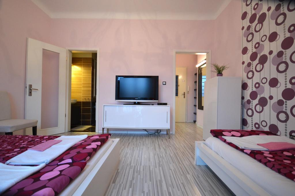 Appartamento Pulse Jackquaters Budapest Esterno foto