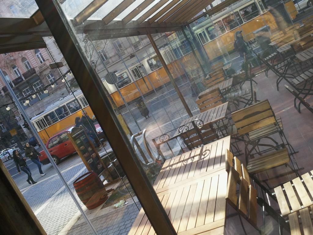 Appartamento Pulse Jackquaters Budapest Esterno foto
